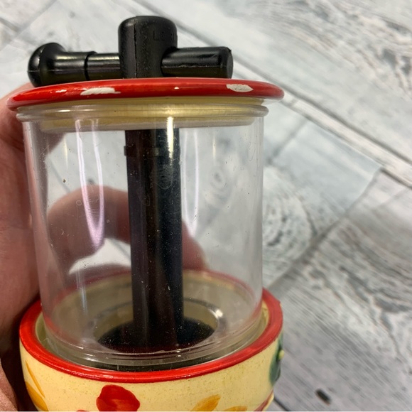 Vintage Rupi 1980 Spain Red Floral Garlic Grator & Zestor with matching plate - Picture 14 of 14